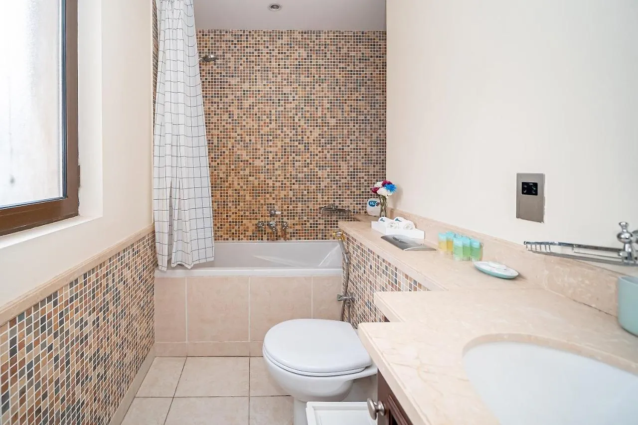 Higuests - Spacious Apt With Private Balcony In Old Town Dubai Apartment