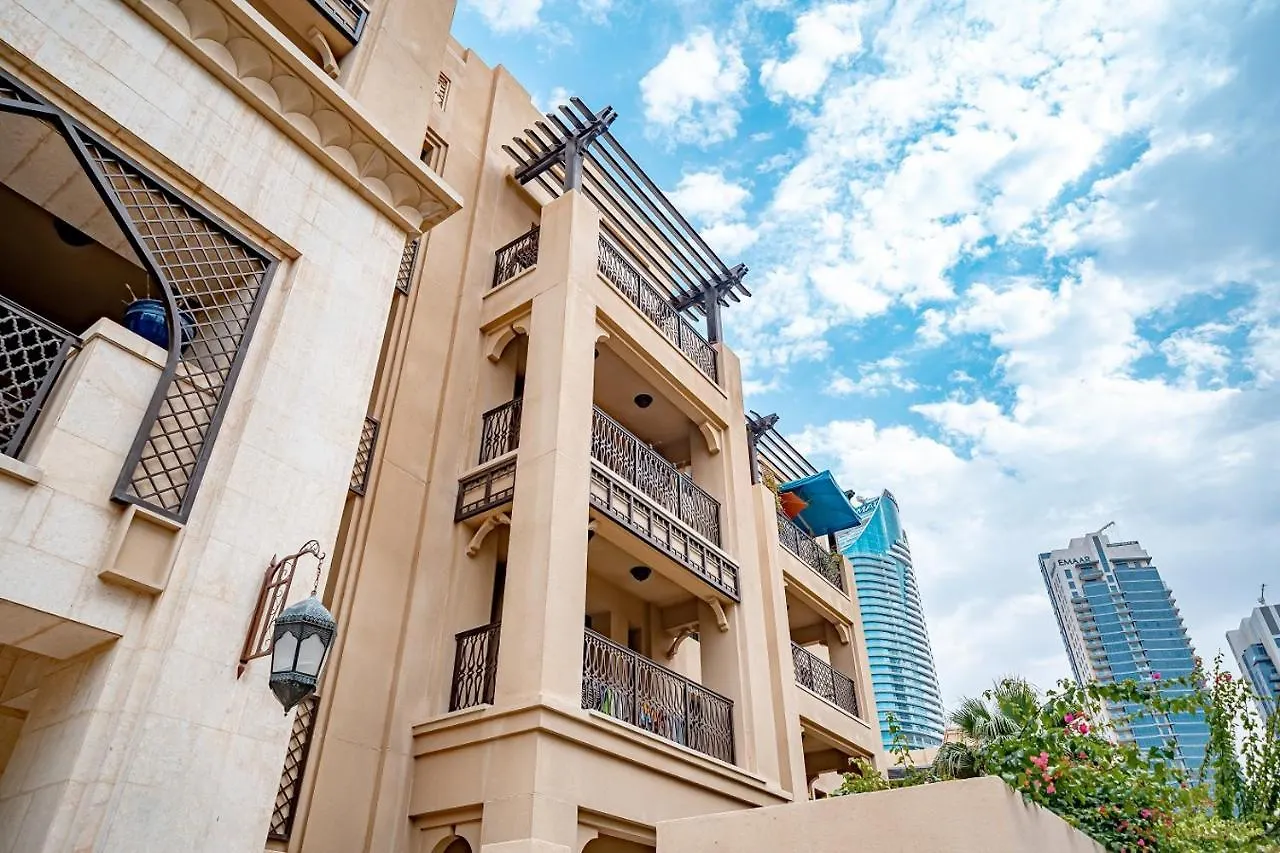 Higuests - Spacious Apt With Private Balcony In Old Town Dubai 0*,