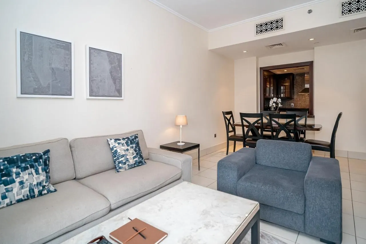 Higuests - Spacious Apt With Private Balcony In Old Town Dubai